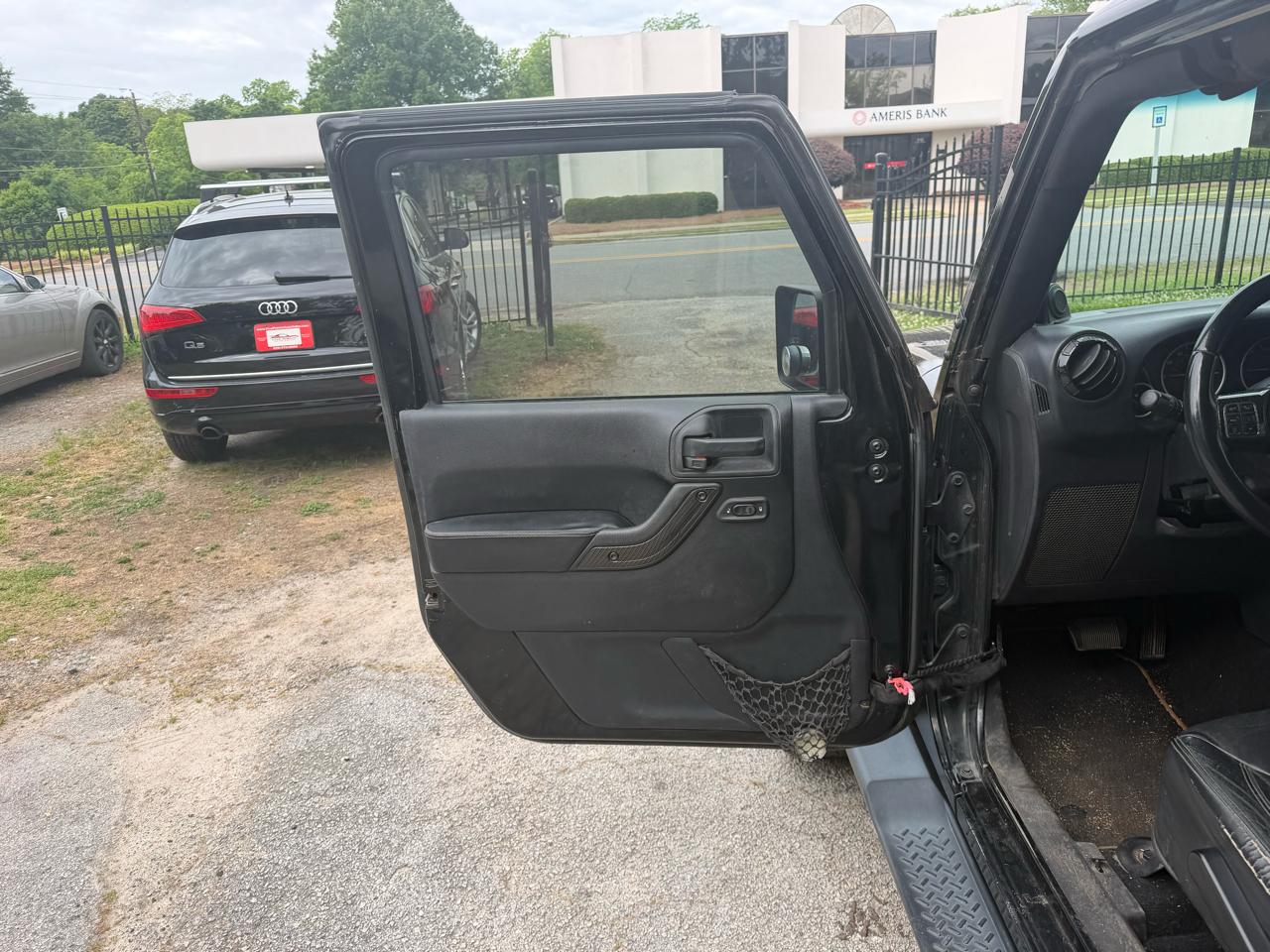 Jeep Wrangler Unlimited Sahara 4WD 2014