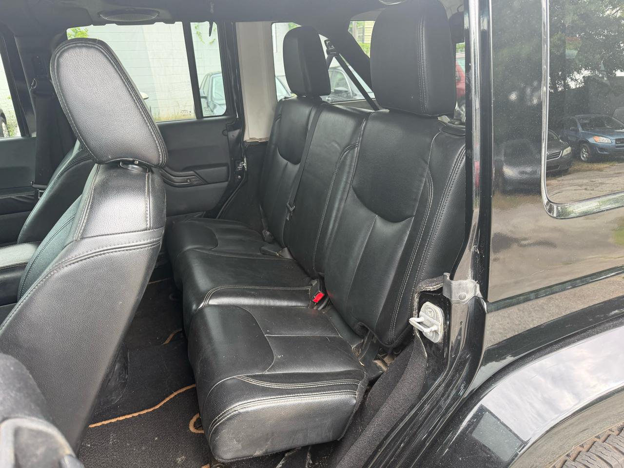 Jeep Wrangler Unlimited Sahara 4WD 2014