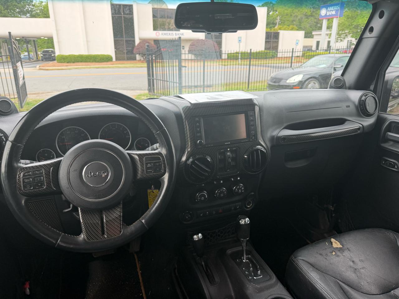 Jeep Wrangler Unlimited Sahara 4WD 2014