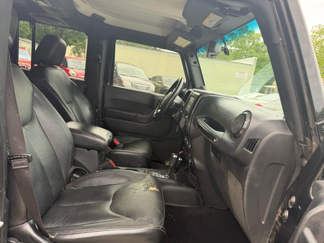Jeep Wrangler Unlimited Sahara 4WD 2014