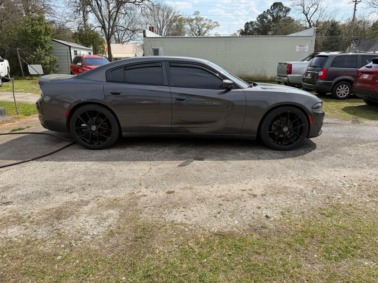 Dodge Charger SE 2016