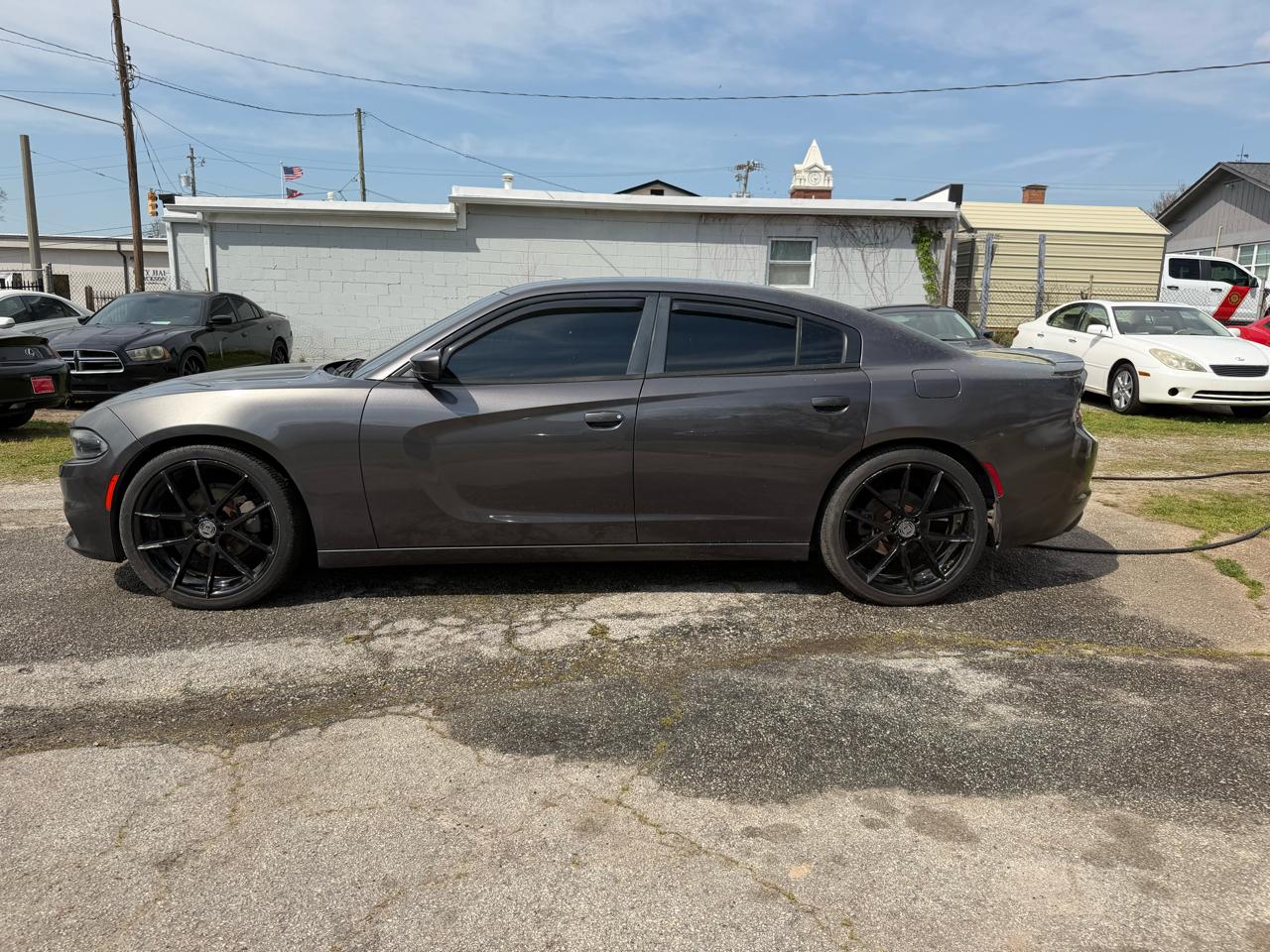 Dodge Charger SE 2016