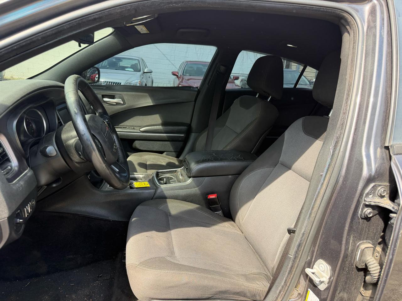 Dodge Charger SE 2016