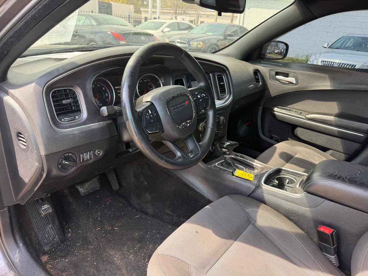 Dodge Charger SE 2016