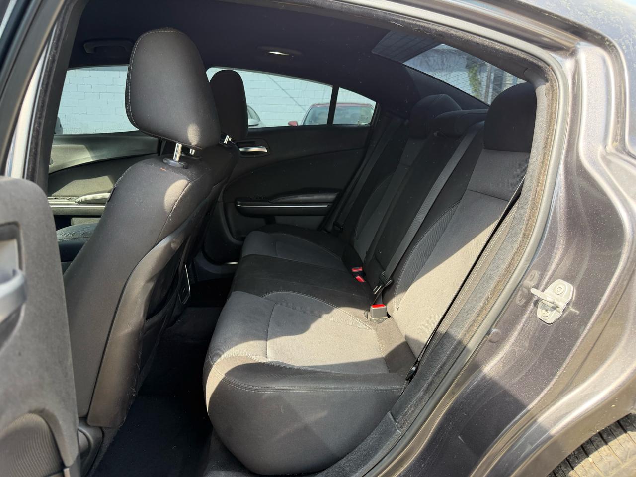 Dodge Charger SE 2016