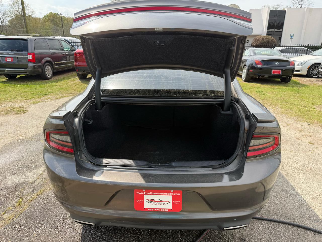 Dodge Charger SE 2016