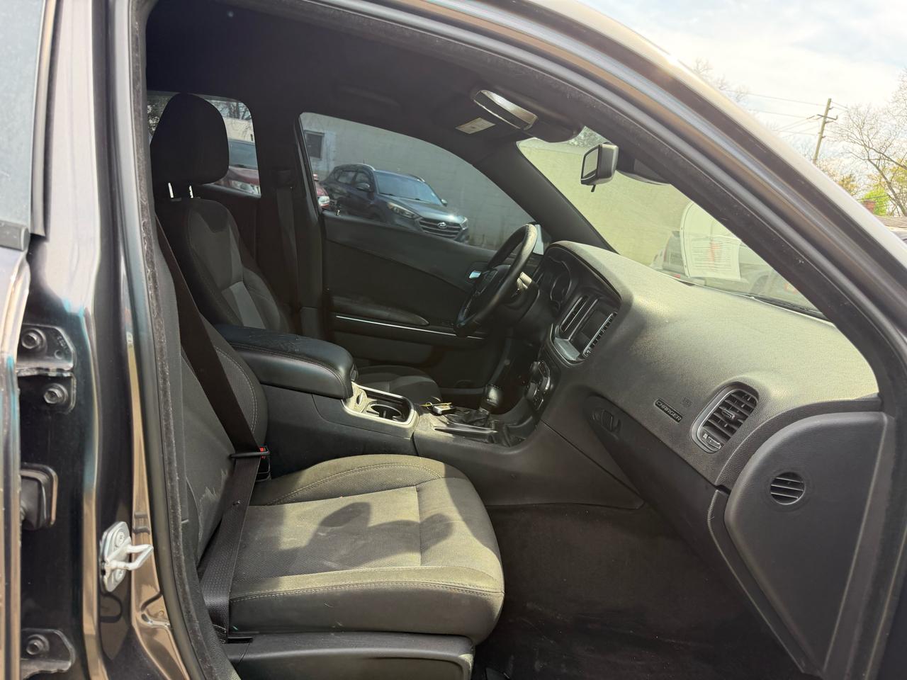 Dodge Charger SE 2016