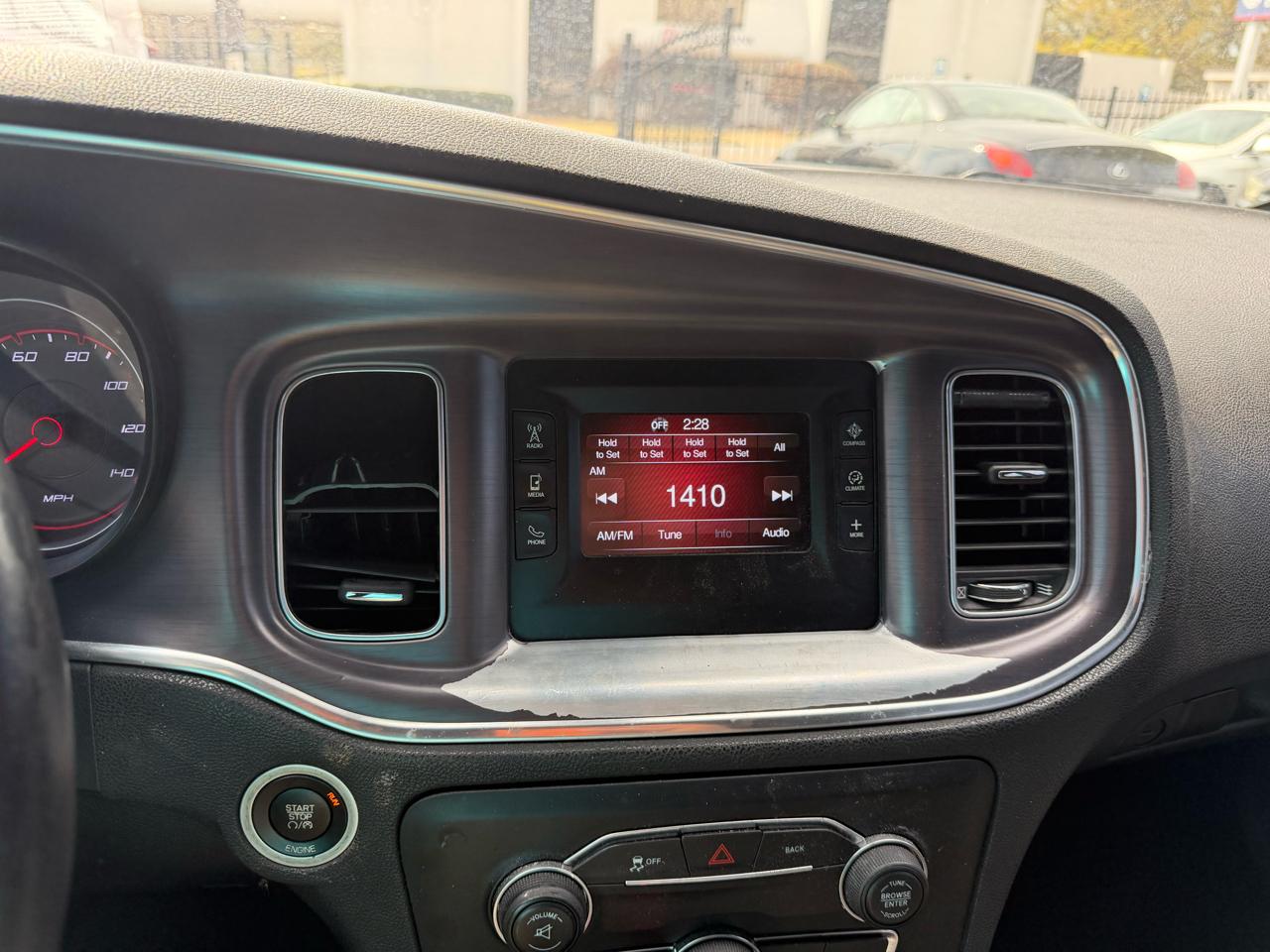 Dodge Charger SE 2016