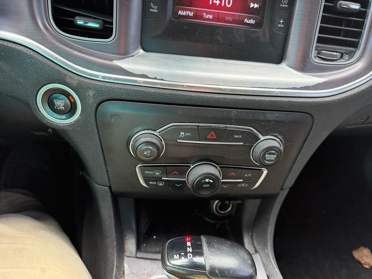 Dodge Charger SE 2016