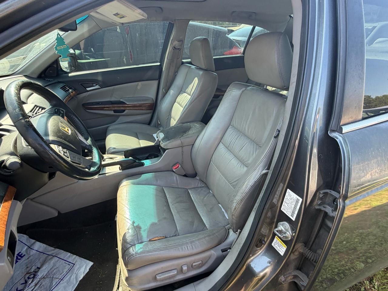 Honda Accord EX-L V-6 Sedan AT 2011