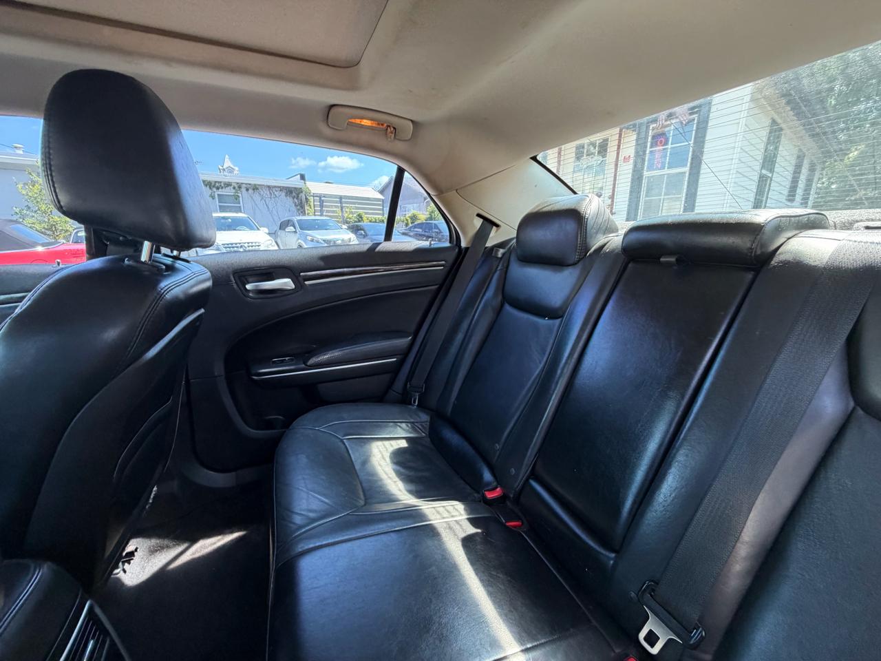 Chrysler 300 Limited RWD 2016