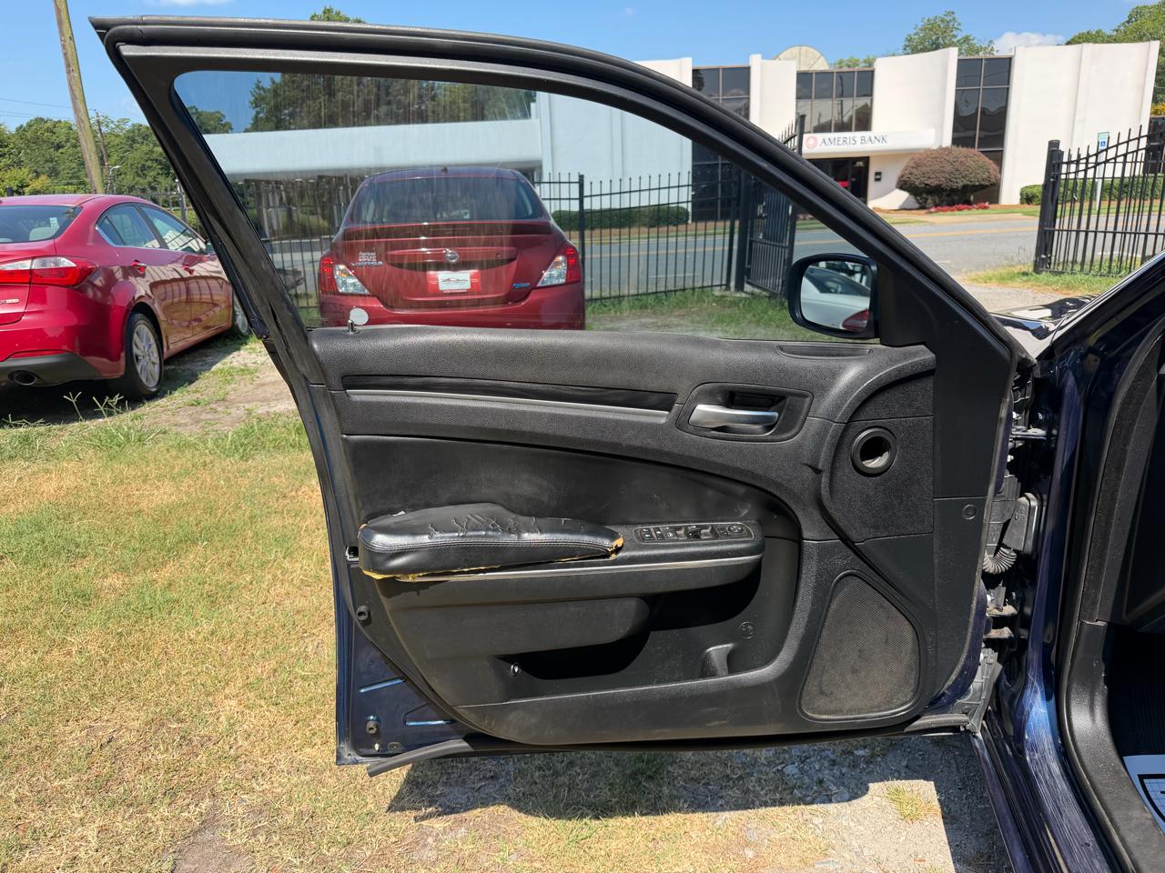 Chrysler 300 Limited RWD 2016