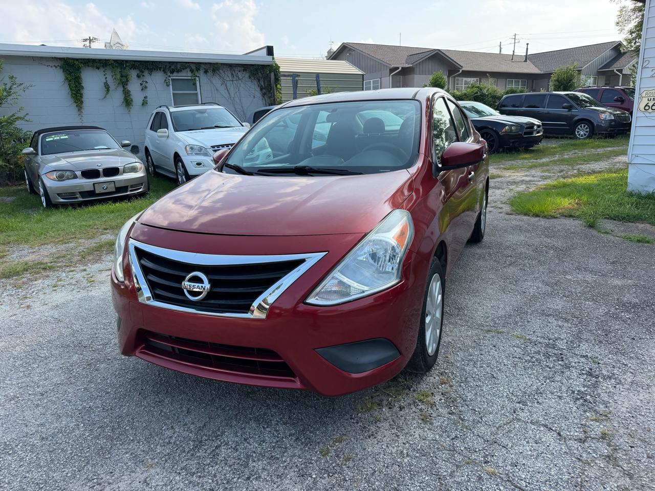 Nissan Versa 1.6 S 5M 2016