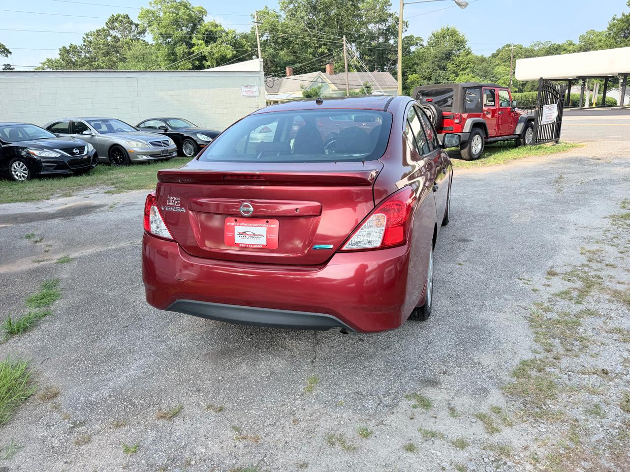 Nissan Versa 1.6 S 5M 2016