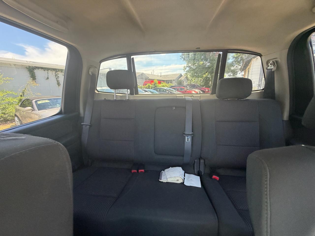 Nissan Titan XE Crew Cab 4WD SWB 2010