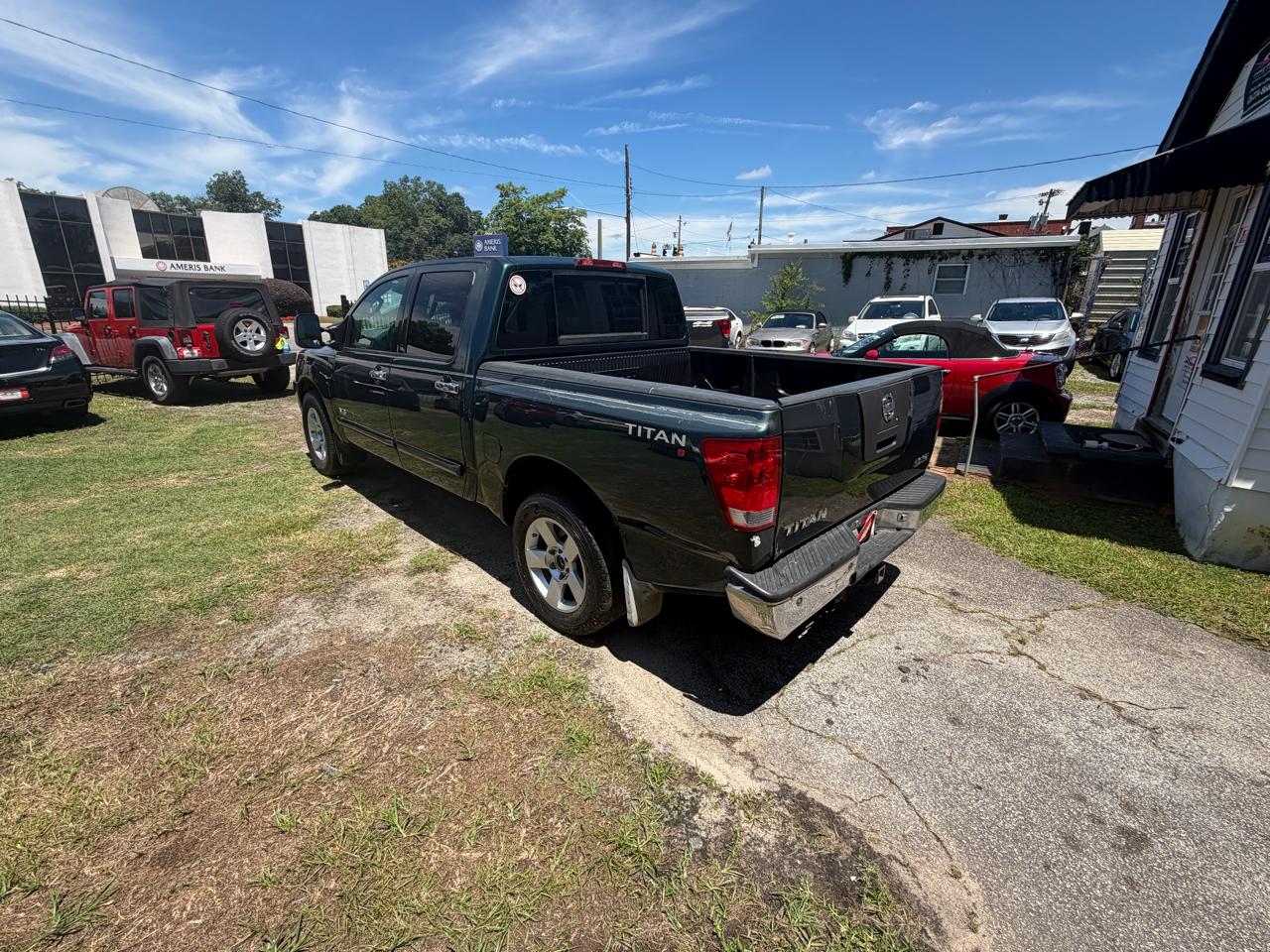 Nissan Titan XE Crew Cab 2WD 2006