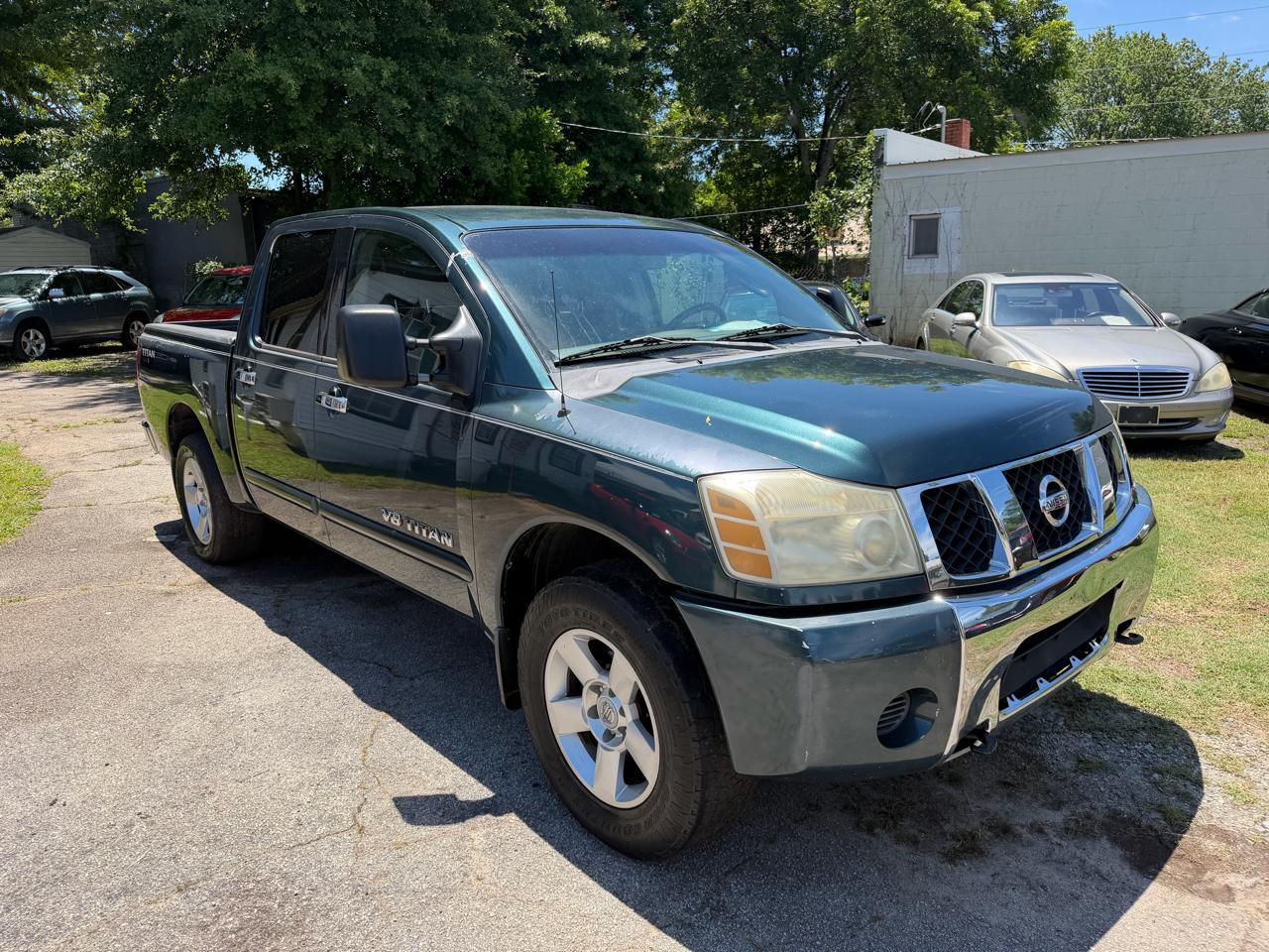 Nissan Titan XE Crew Cab 2WD 2006