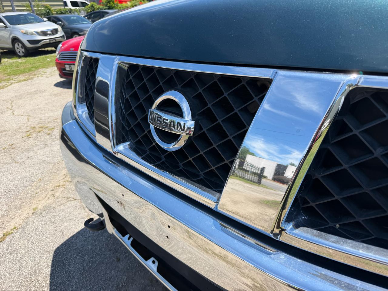 Nissan Titan XE Crew Cab 2WD 2006
