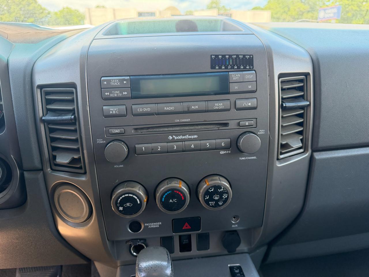 Nissan Titan XE Crew Cab 2WD 2006