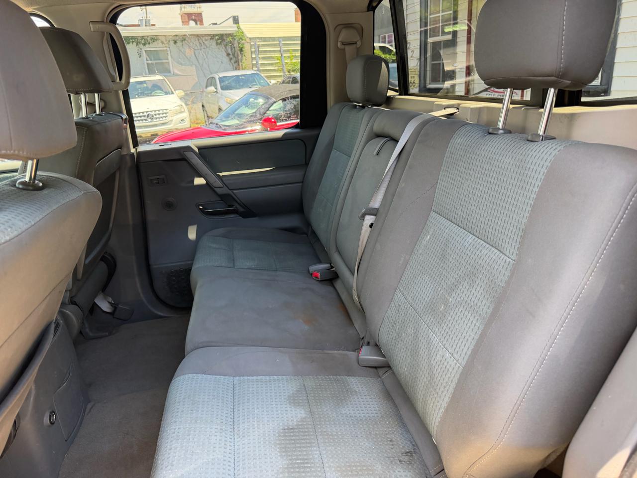 Nissan Titan XE Crew Cab 2WD 2006