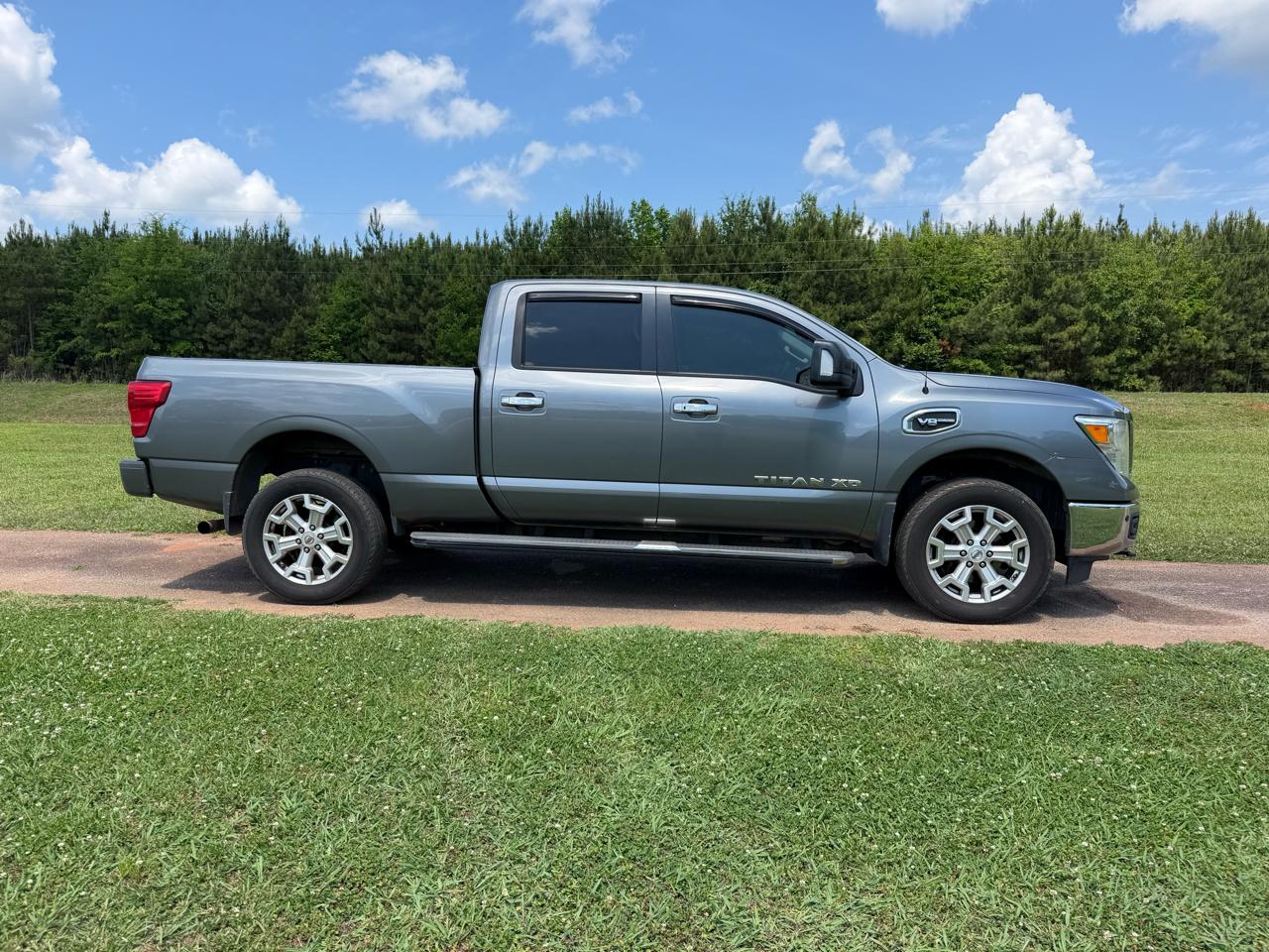 Nissan Titan XD SL Crew Cab 4WD 2018