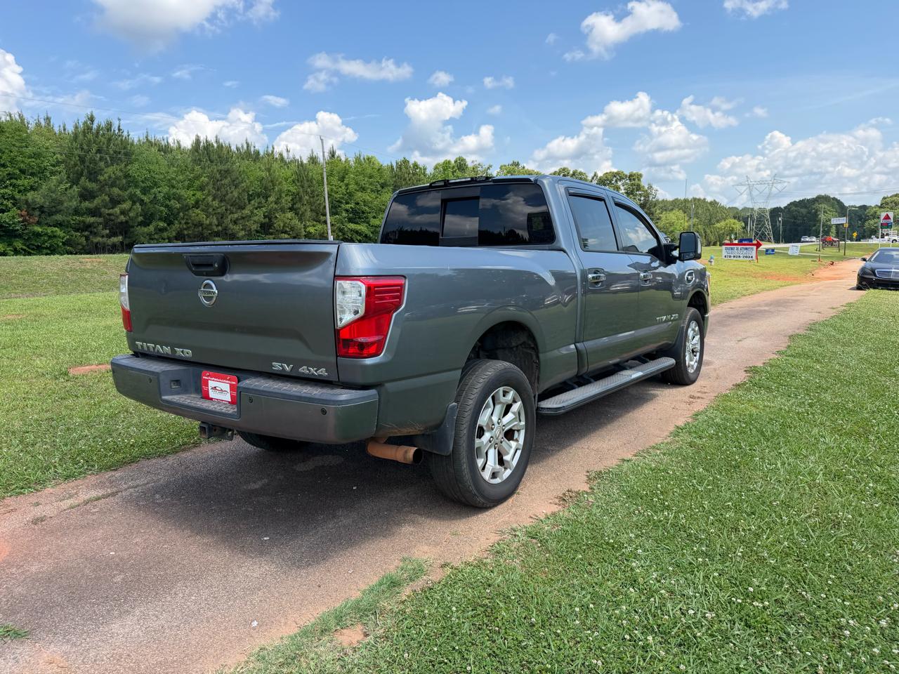 Nissan Titan XD SL Crew Cab 4WD 2018
