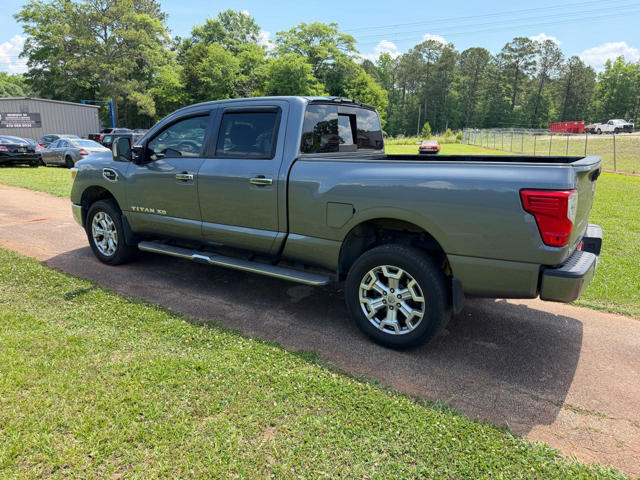 Nissan Titan XD SL Crew Cab 4WD 2018