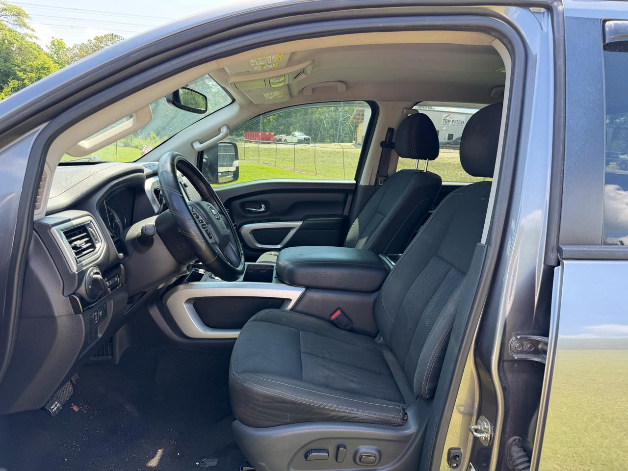 Nissan Titan XD SL Crew Cab 4WD 2018