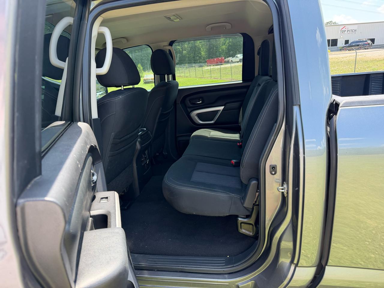 Nissan Titan XD SL Crew Cab 4WD 2018