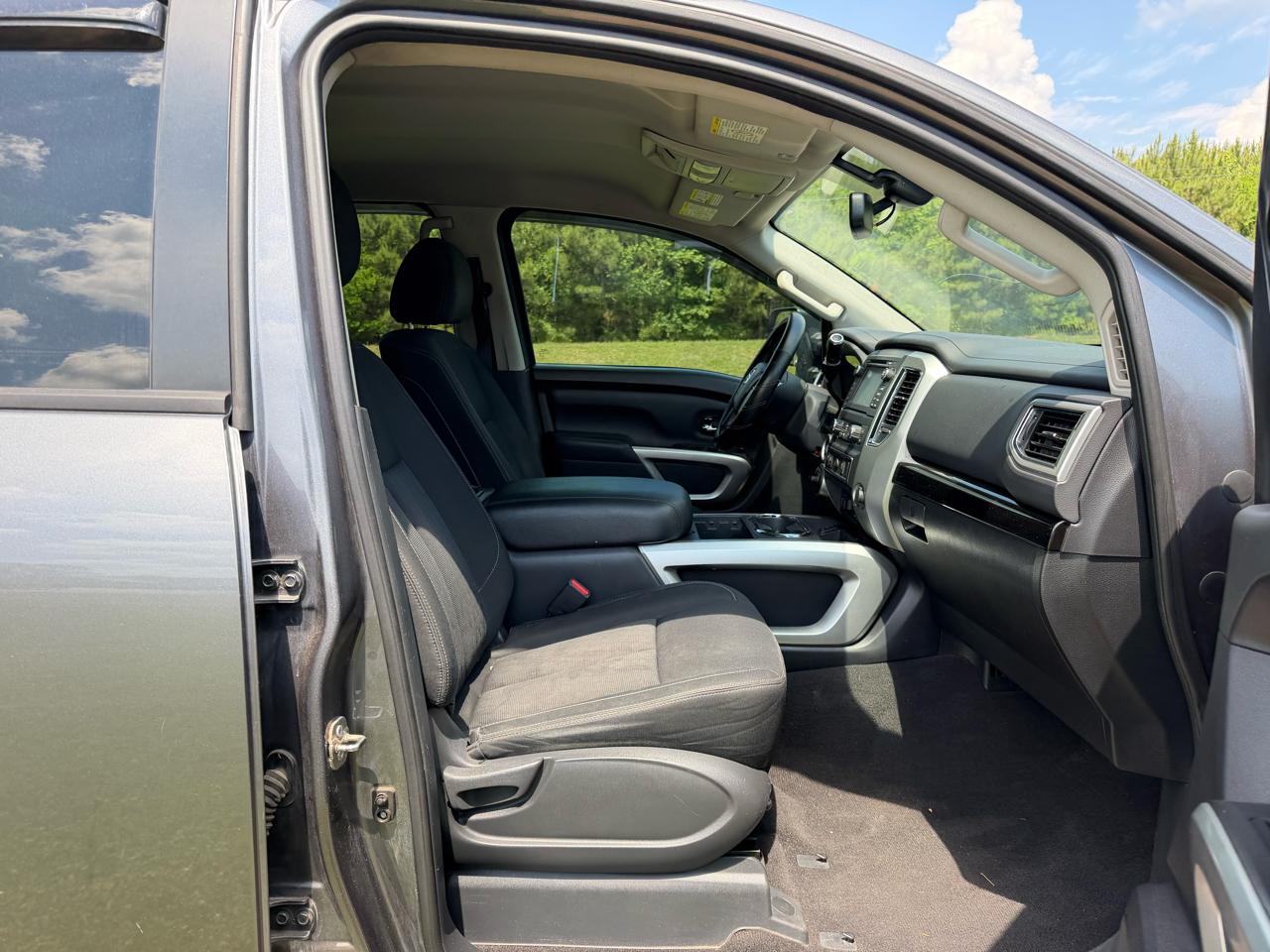 Nissan Titan XD SL Crew Cab 4WD 2018