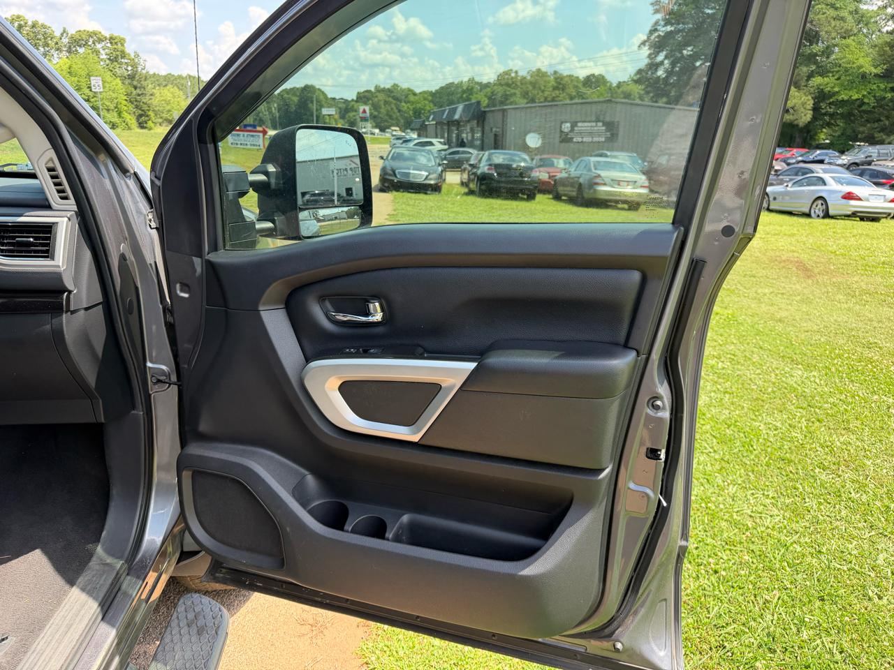 Nissan Titan XD SL Crew Cab 4WD 2018