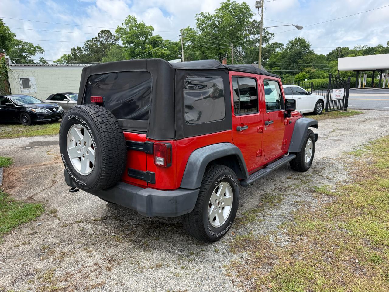 Jeep Wrangler Unlimited Sport RWD 2010