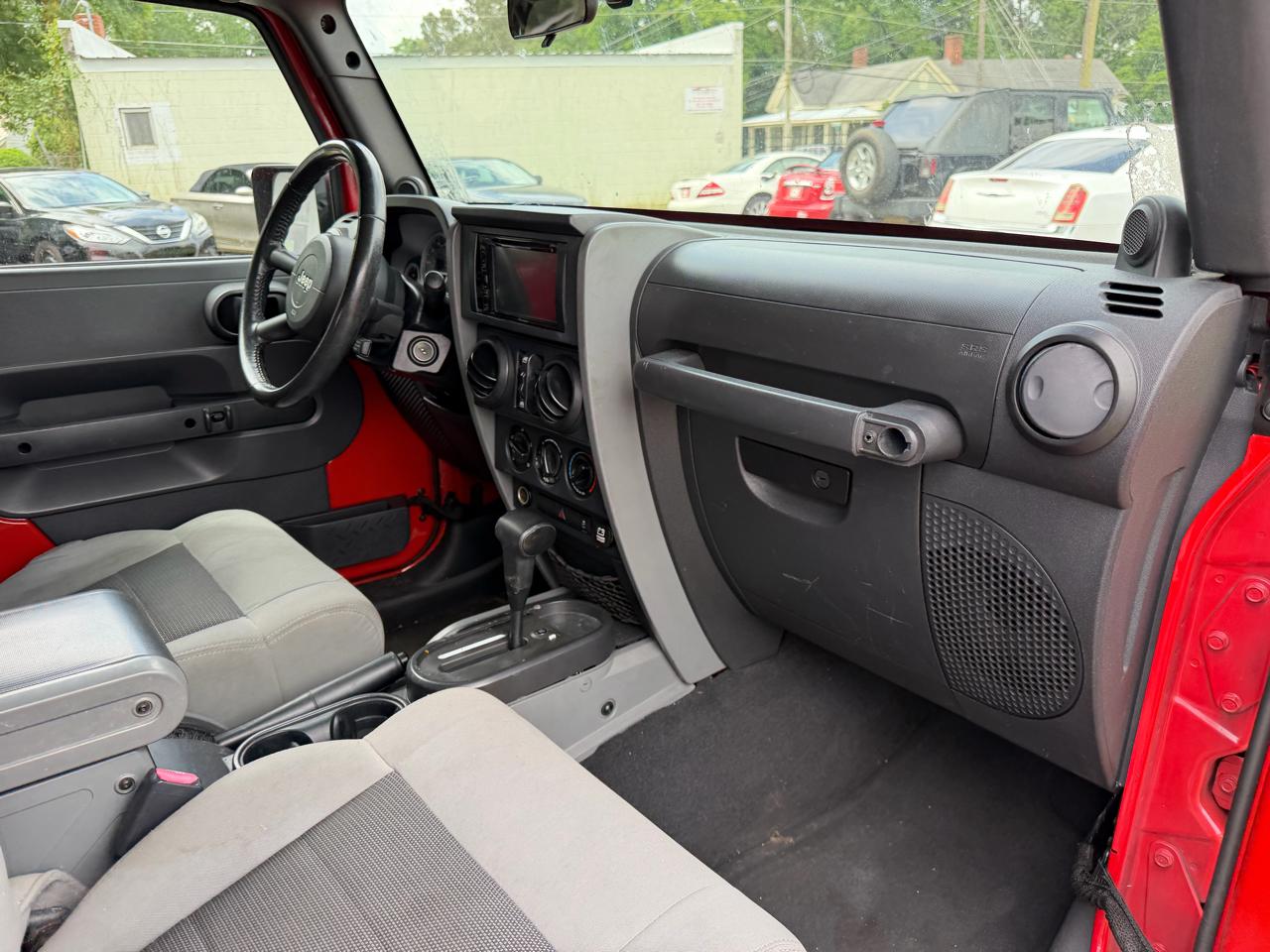 Jeep Wrangler Unlimited Sport RWD 2010
