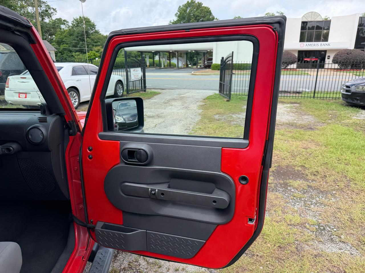 Jeep Wrangler Unlimited Sport RWD 2010