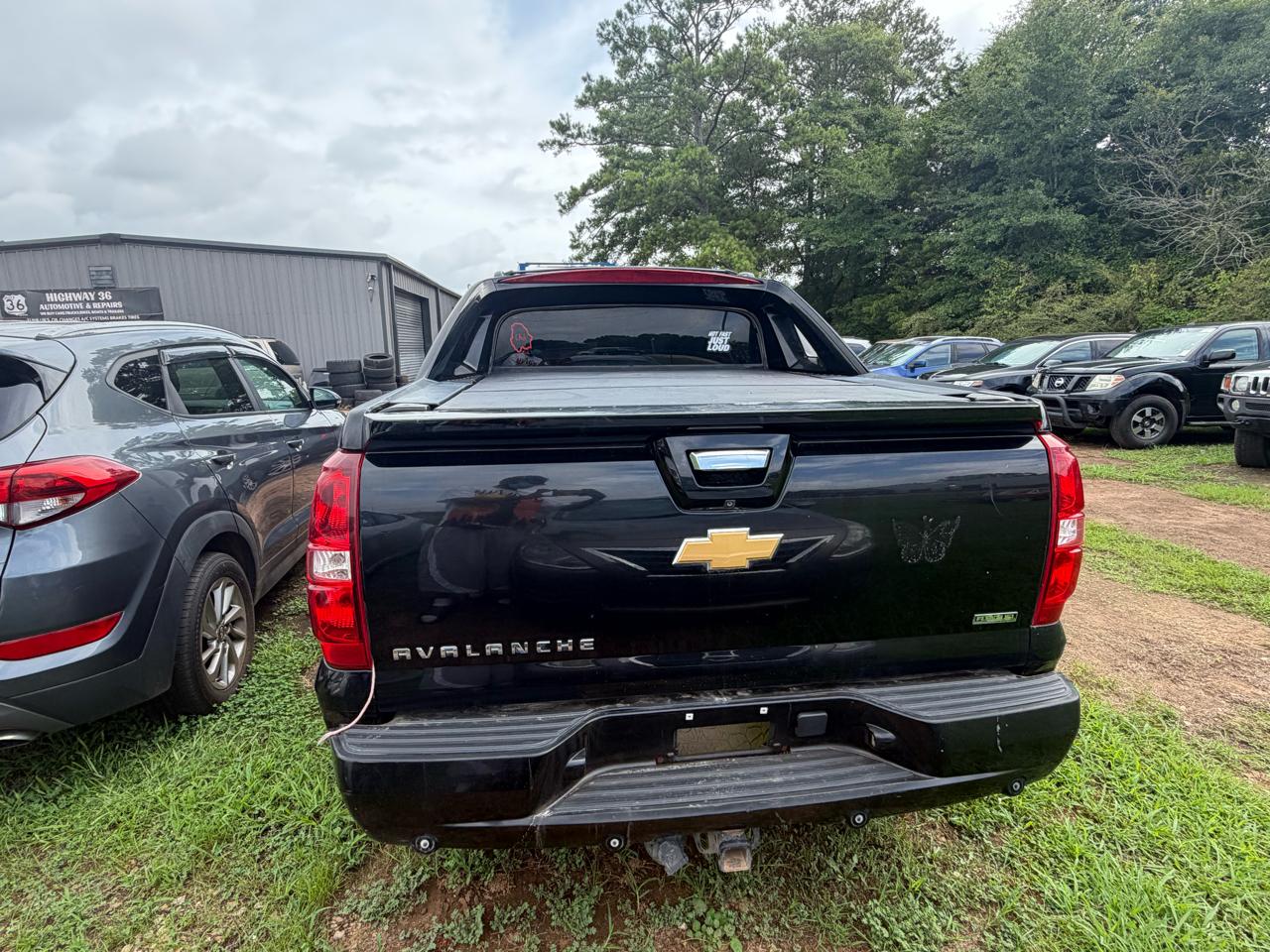 Chevrolet Avalanche LTZ 2WD 2012