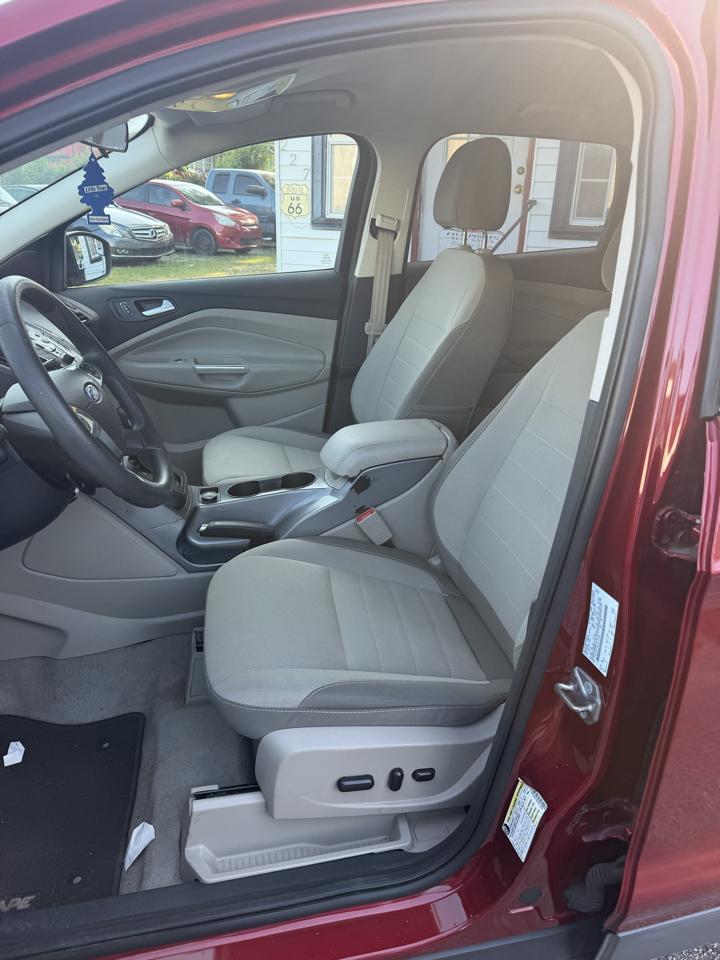 Ford Escape SE FWD 2016