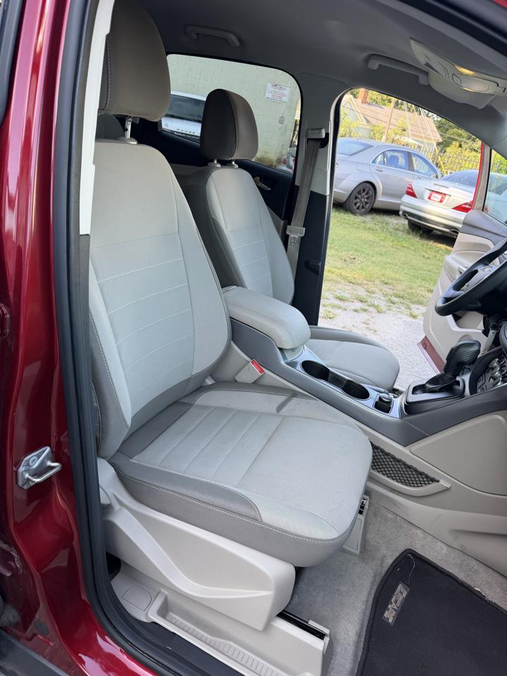 Ford Escape SE FWD 2016