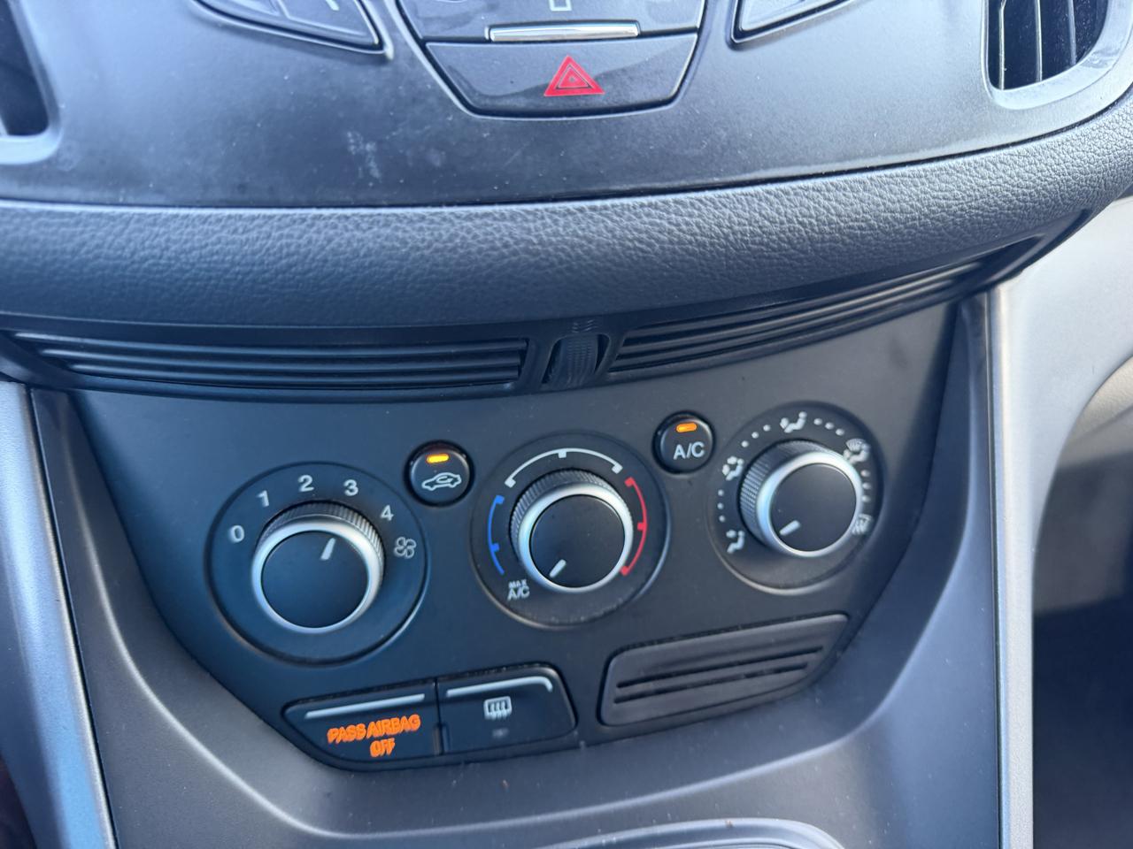 Ford Escape SE FWD 2016