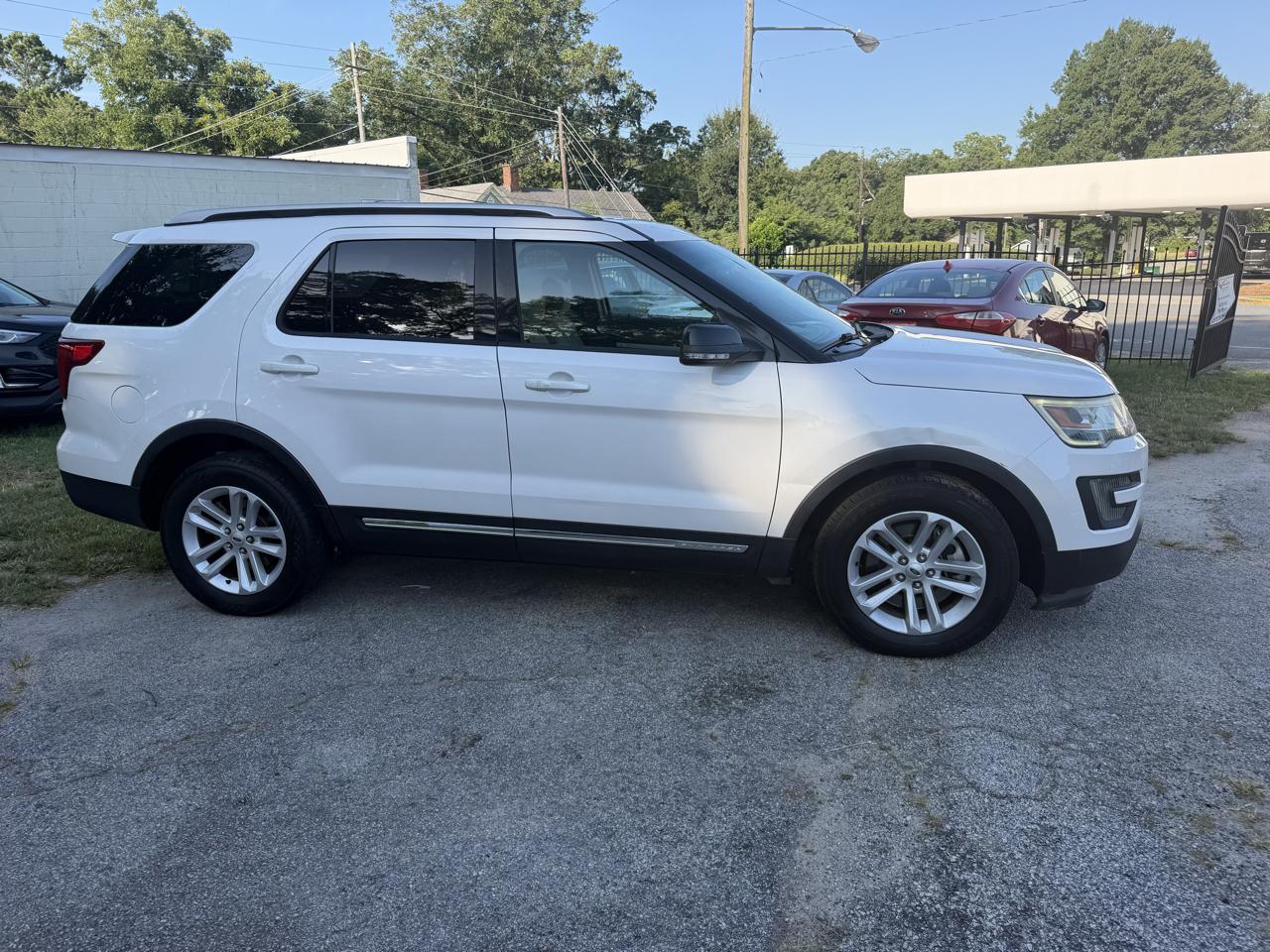 Ford Explorer XLT FWD 2016
