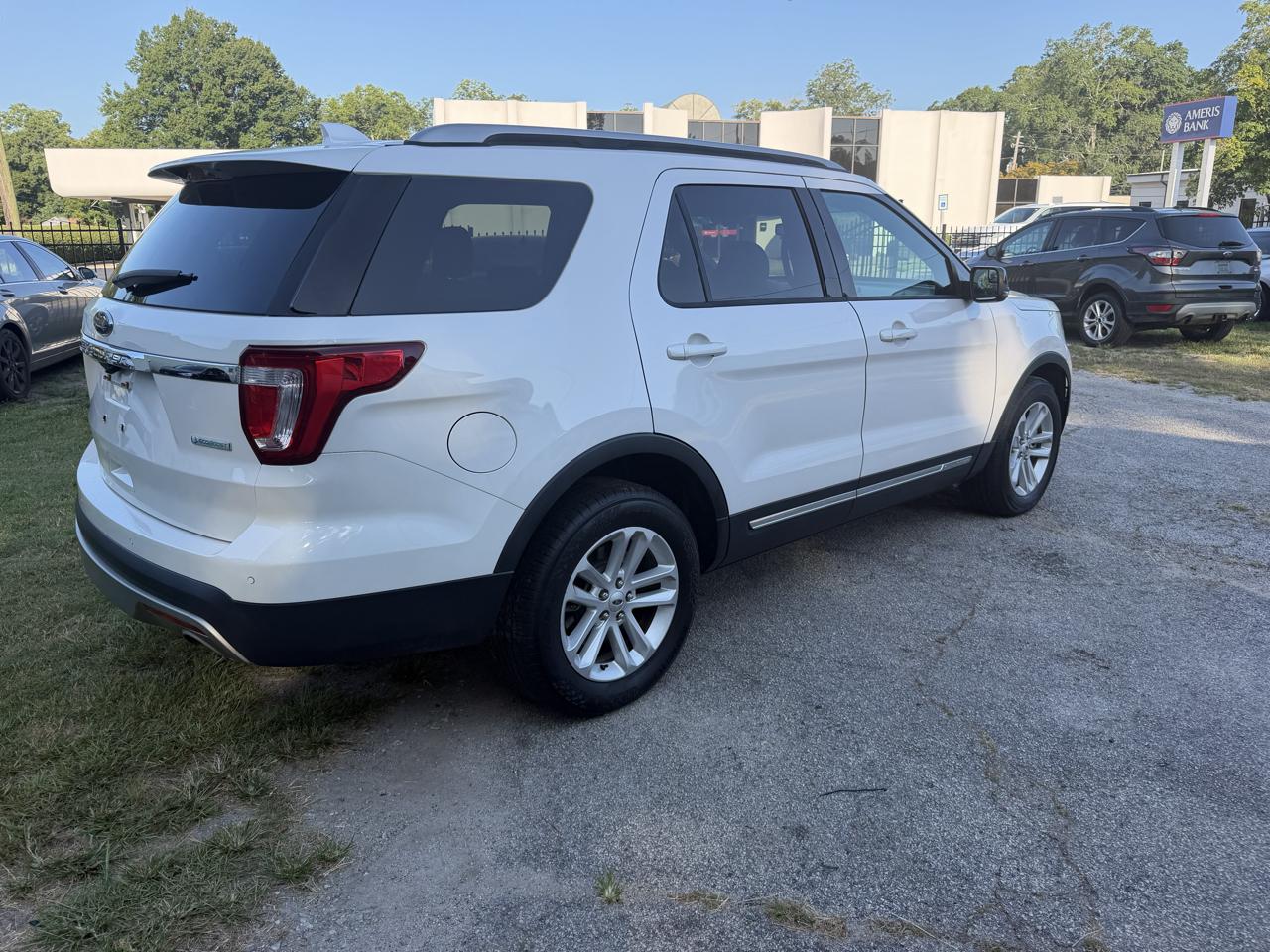 Ford Explorer XLT FWD 2016