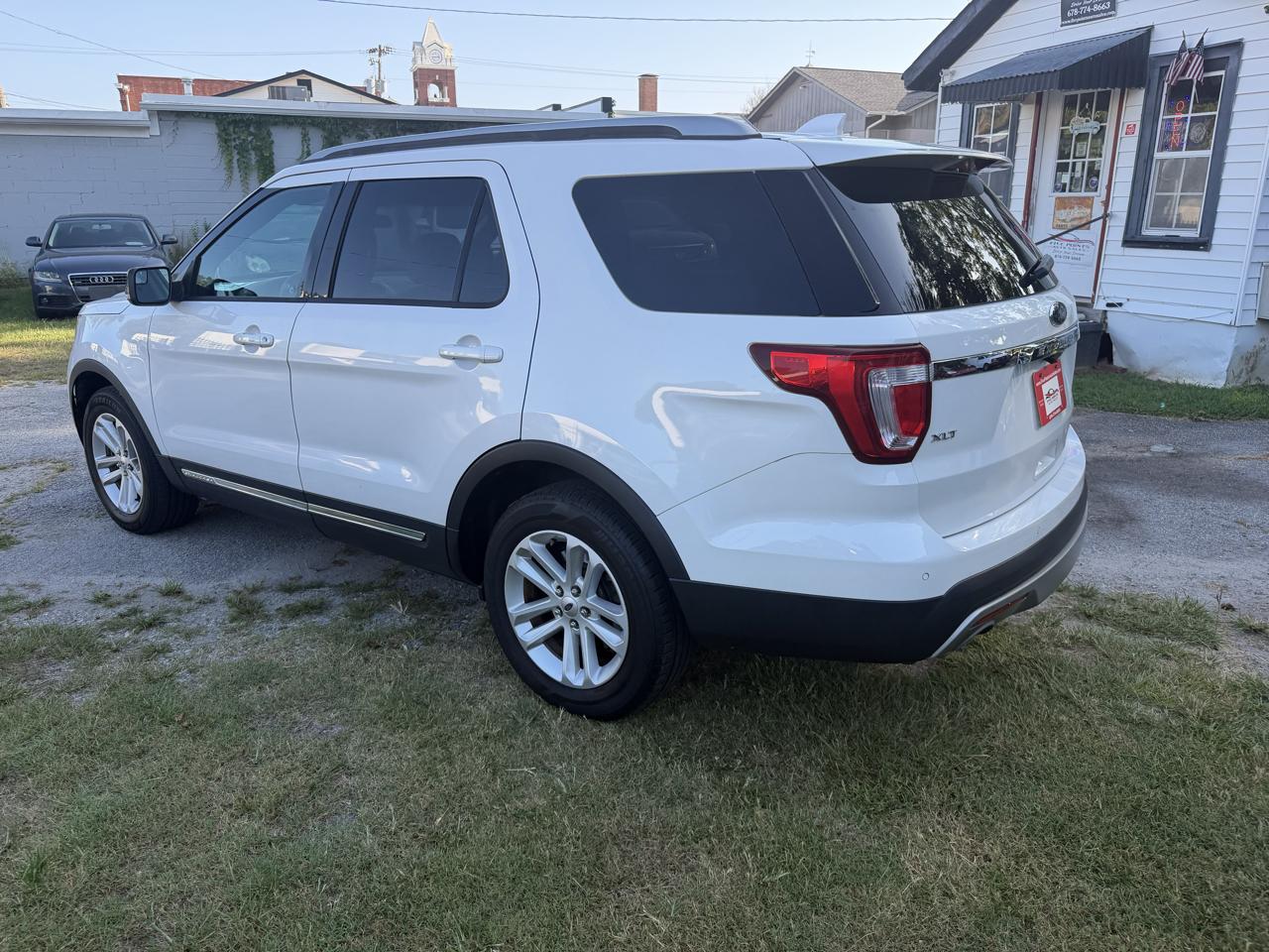 Ford Explorer XLT FWD 2016