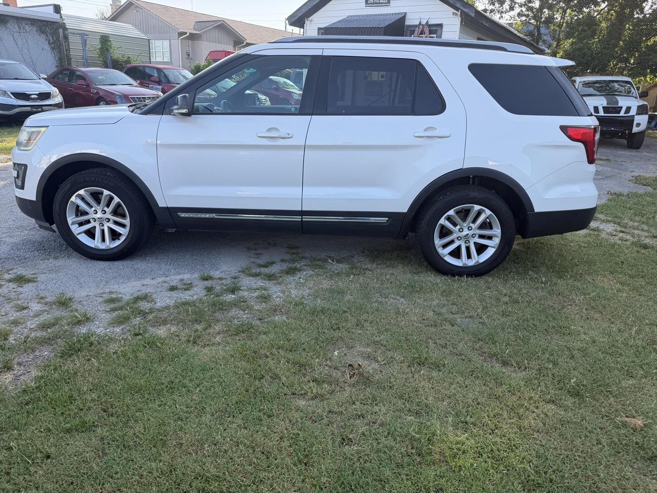 Ford Explorer XLT FWD 2016