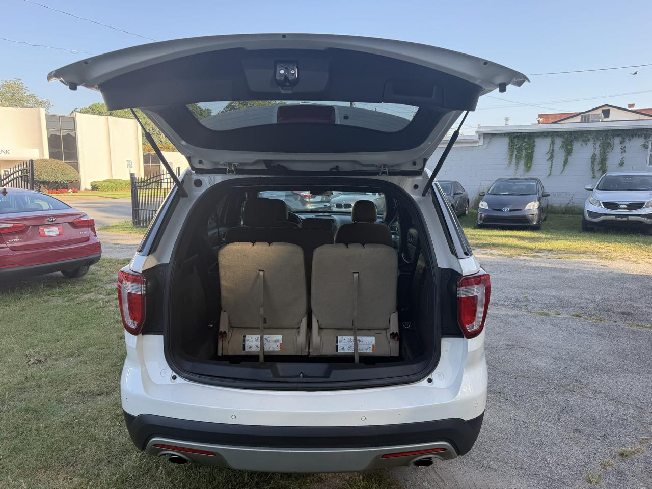 Ford Explorer XLT FWD 2016