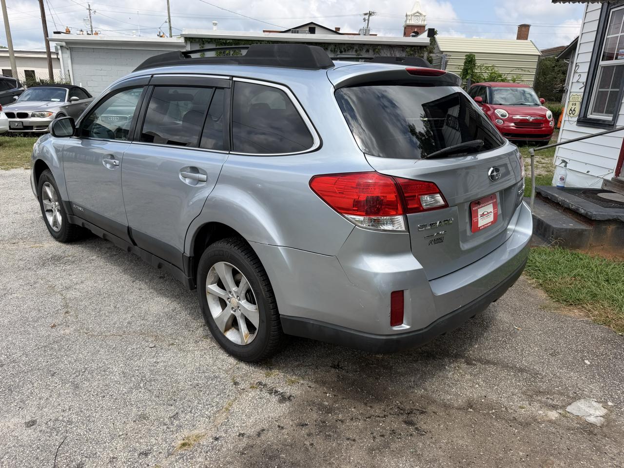 Subaru Outback 2.5i Premium 2013