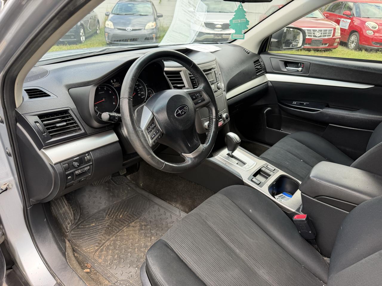Subaru Outback 2.5i Premium 2013