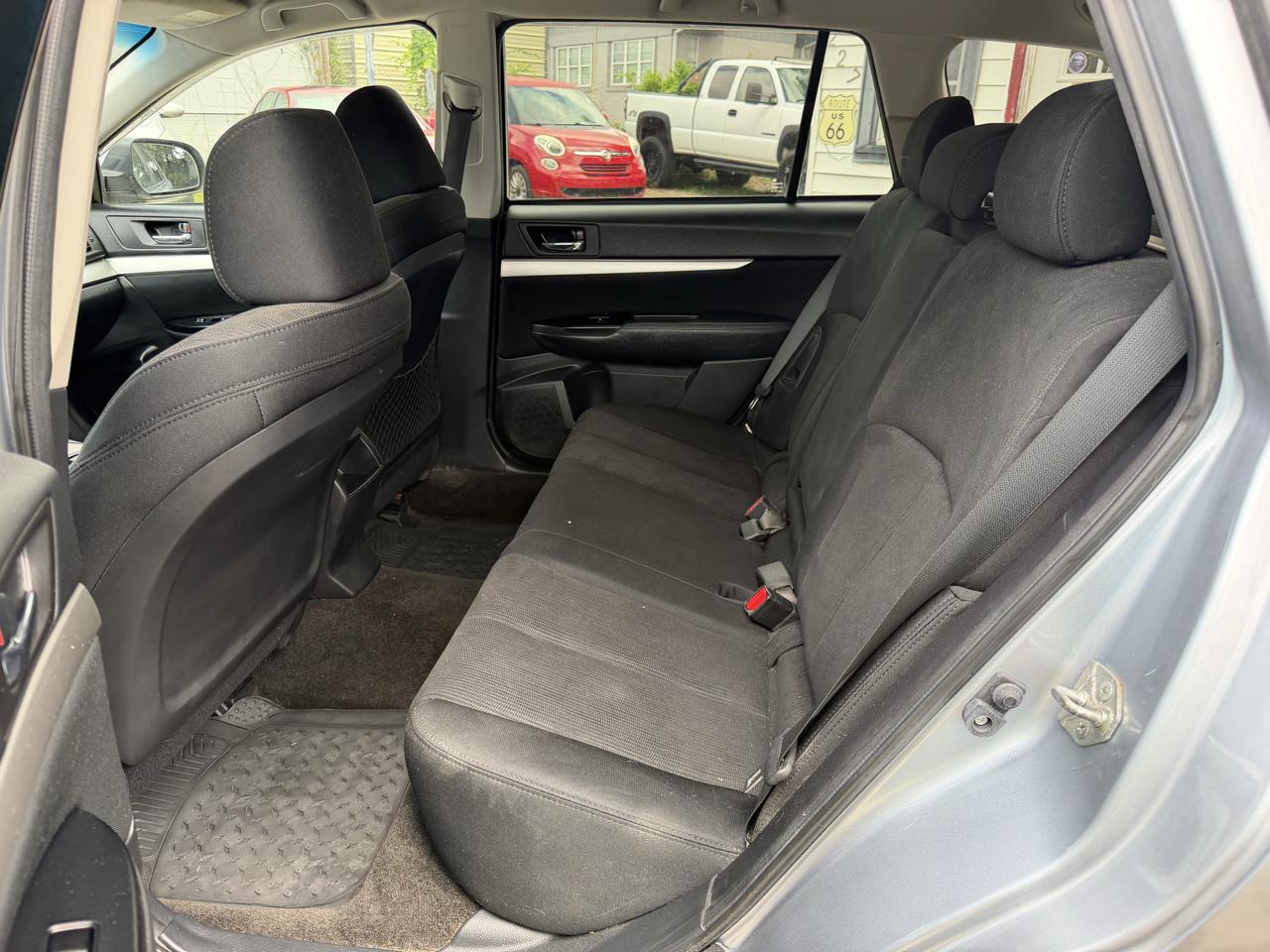 Subaru Outback 2.5i Premium 2013