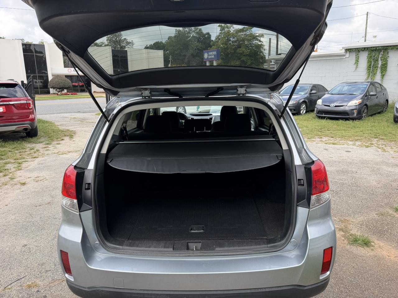 Subaru Outback 2.5i Premium 2013