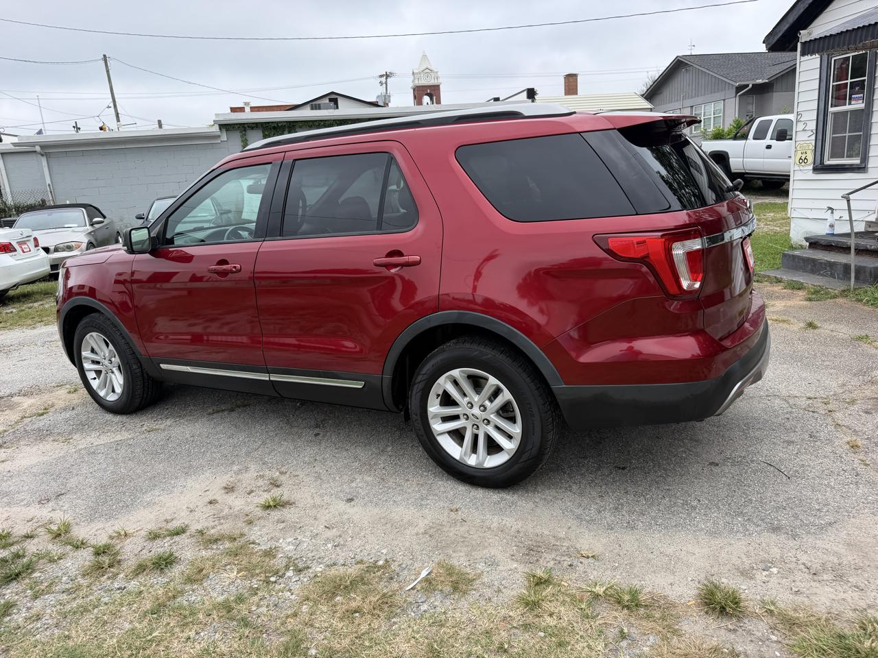 Ford Explorer XLT FWD 2016