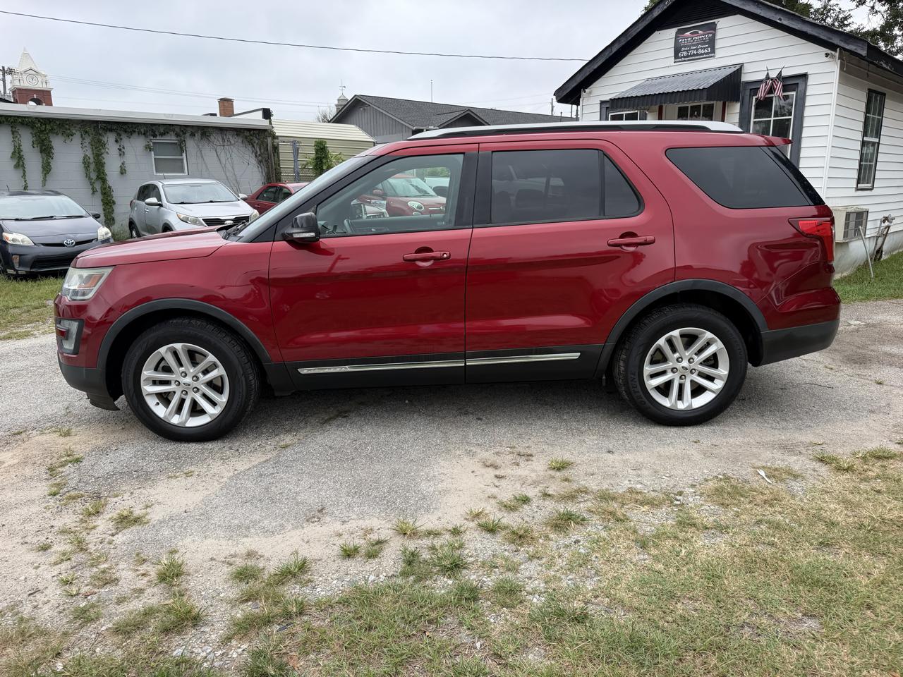 Ford Explorer XLT FWD 2016