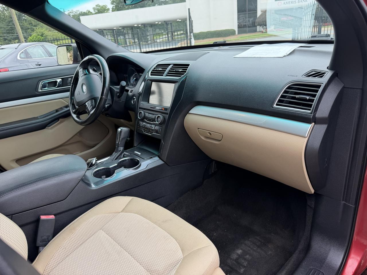 Ford Explorer XLT FWD 2016